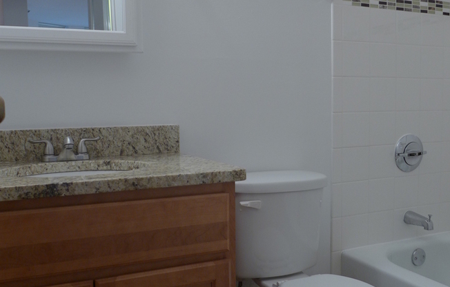 1 bed, 1 bath, 700 sqft, $1,995, Unit 13B