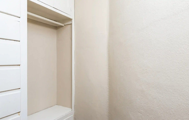 Studio, 1 bath, 512 sqft, $1,225, Unit 407