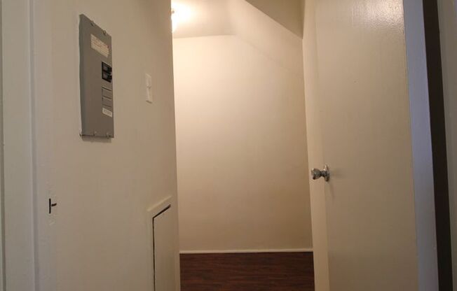 1 bed, 1 bath, $1,245, Unit 406D