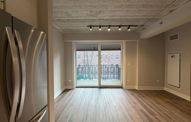 2 beds, 2 baths, 908 sqft, $3,500, Unit 952-211