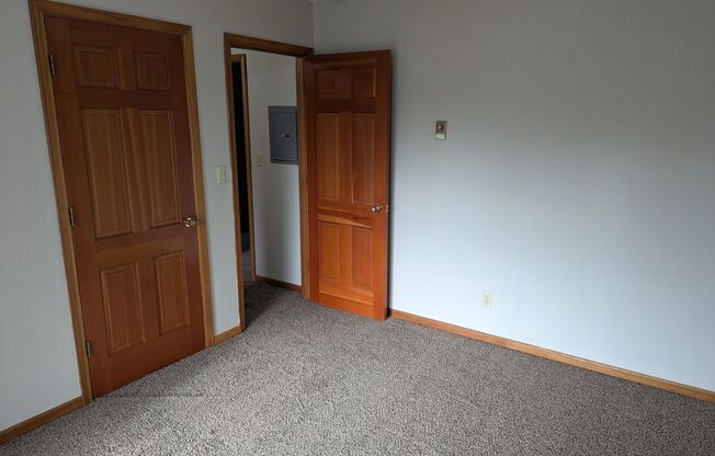 1 bed, 1 bath, $1,025, Unit 08