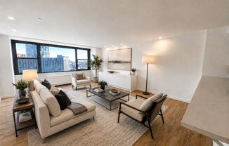 1 bed, 1 bath, 735 sqft, $4,000, Unit 25R