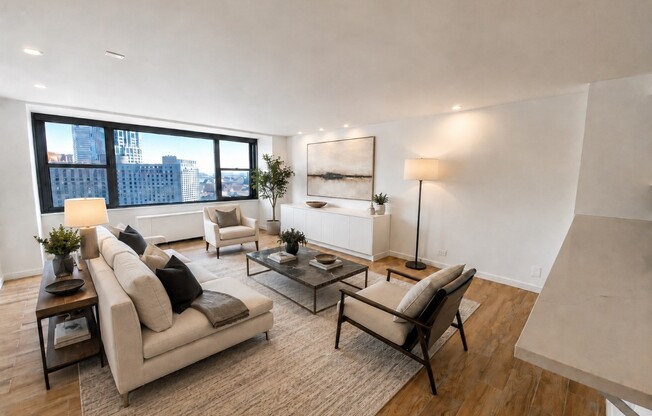 1 bed, 1 bath, 735 sqft, $4,000, Unit 25R