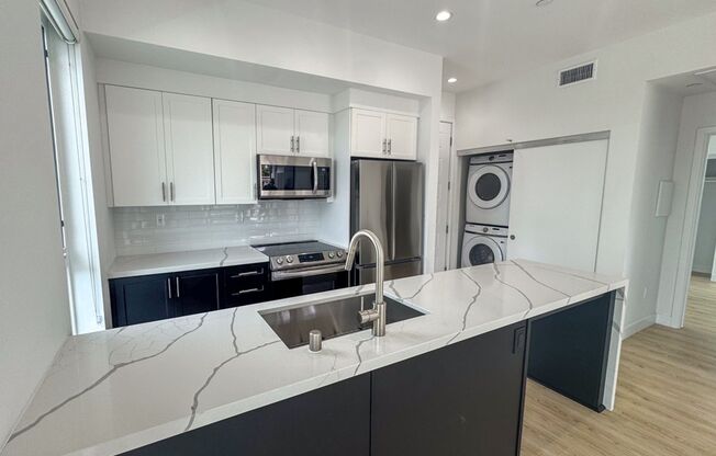 2 beds, 2 baths, 872 sqft, $3,995, Unit 229