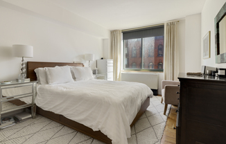 1 bed, 1 bath, $5,900, Unit 5MS