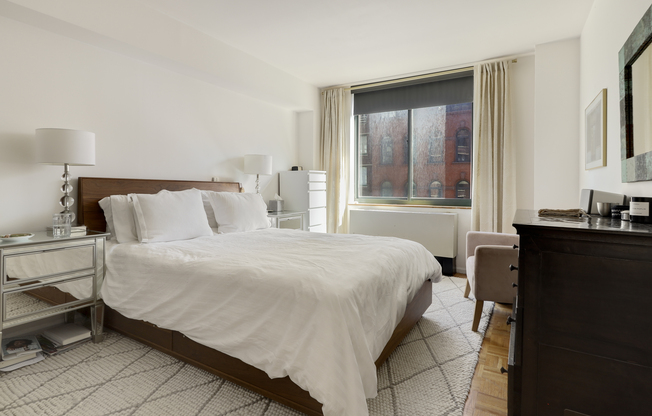 1 bed, 1 bath, $5,900, Unit 5MS