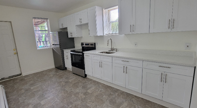101 103 SHULTAS PL