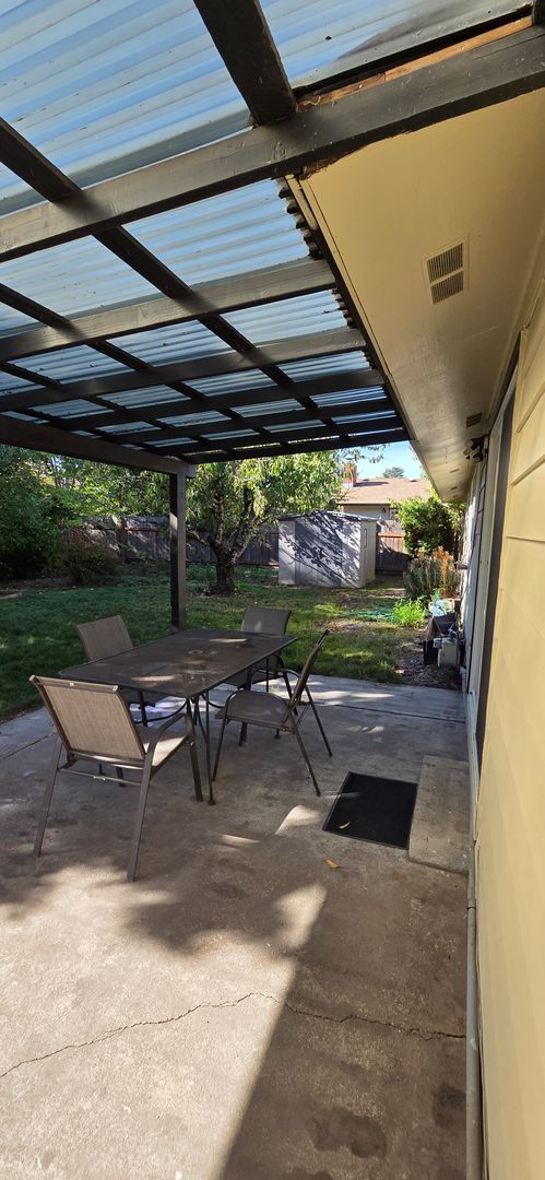 Spacious 4 Bed 2 bath Home! 500.00 of first full months rent with 12 month lease.