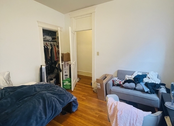 11 Tetlow St