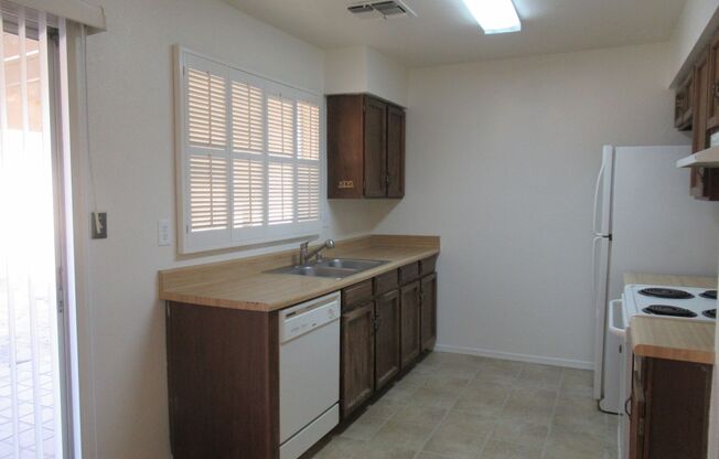 2 beds, 1 bath, $1,500