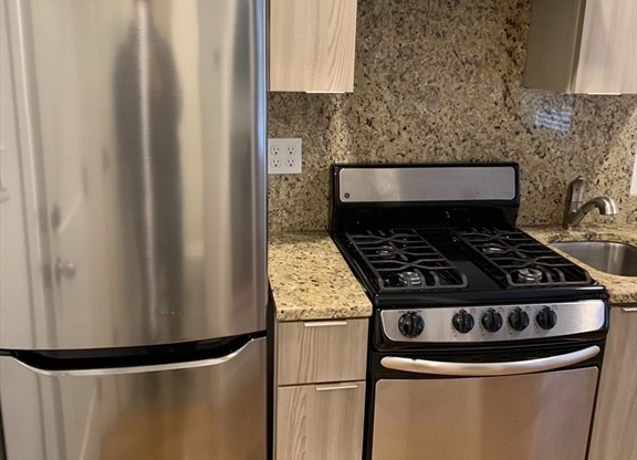 Studio, 1 bath, $1,495, Unit 31