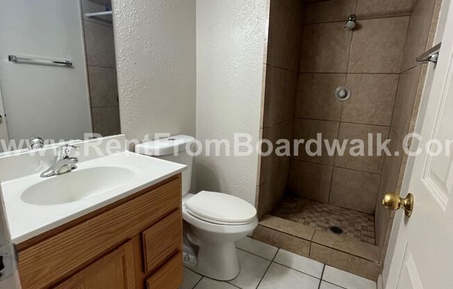 4 beds, 2 baths, 2,200 sqft, $1,995, Unit 1787 Lincoln Lane