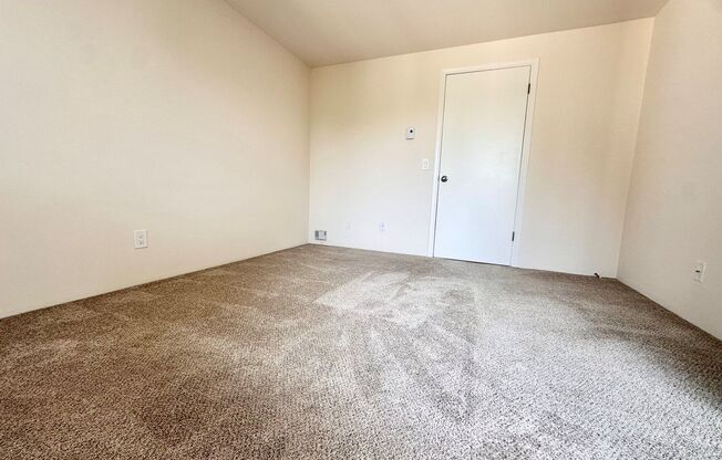 1 bed, 1 bath, 750 sqft, $2,100, Unit D 429