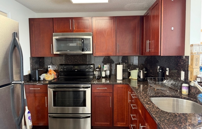 2 beds, 2 baths, 1,201 sqft, $4,300, Unit 416