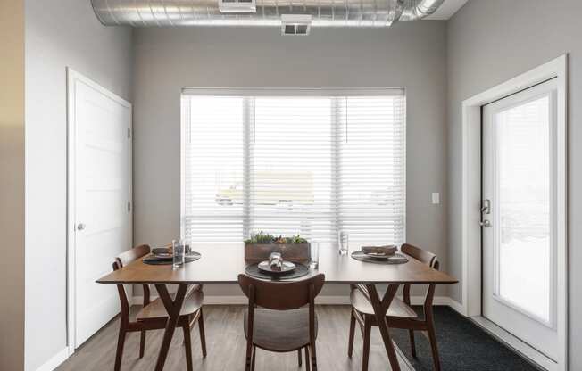 Nuvelo at Parkside Dining Area