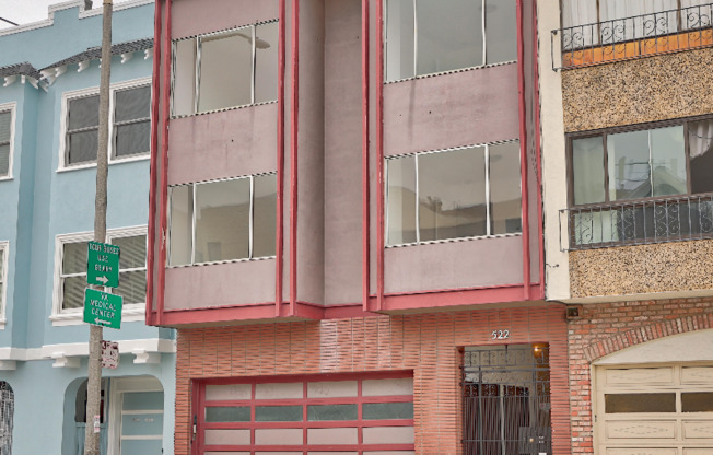 522 25 AVE