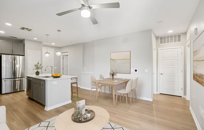 1 bed, 1 bath, 739 sqft, $1,625, Unit 129