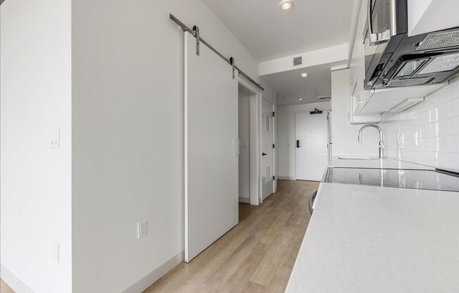 1 bed, 1 bath, 700 sqft, $1,795, Unit 505