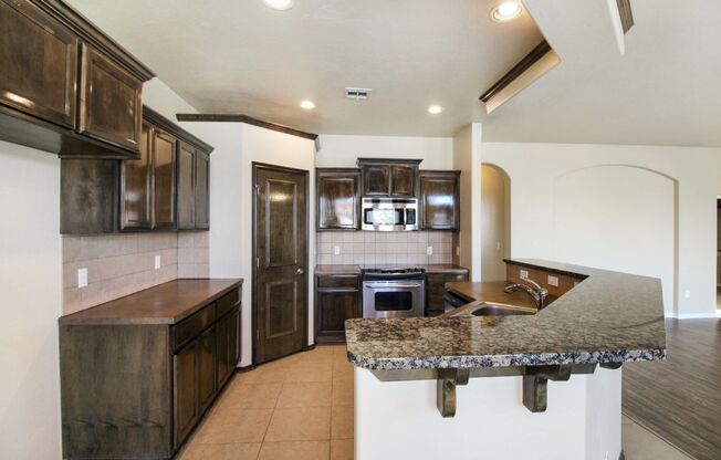 Great 4 bed, 2 bath, 2 car home in Edmond