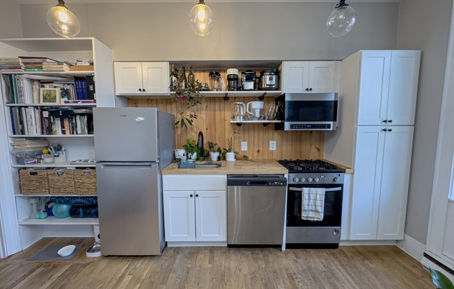 2105 Green St Unit 3F