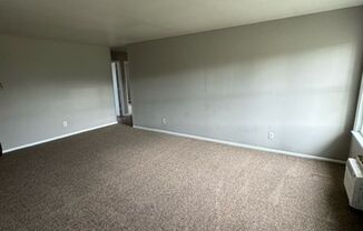 3 beds, 1.5 baths, $990, Unit #2