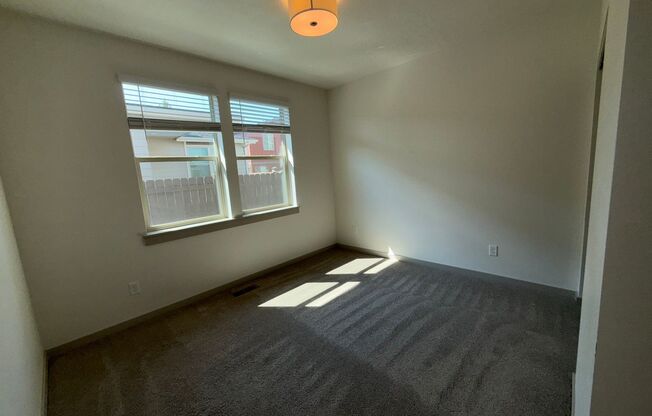 3 beds, 2 baths, 1,281 sqft, $2,495, Unit 75 NE Cessna Dr #1