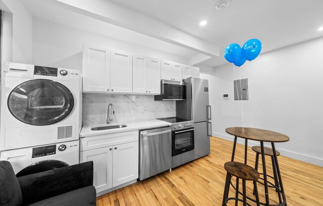 2 beds, 1 bath, 450 sqft, $3,238, Unit 9