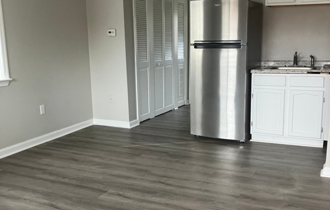 1 bed, 1 bath, 400 sqft, $1,400, Unit Unit 100