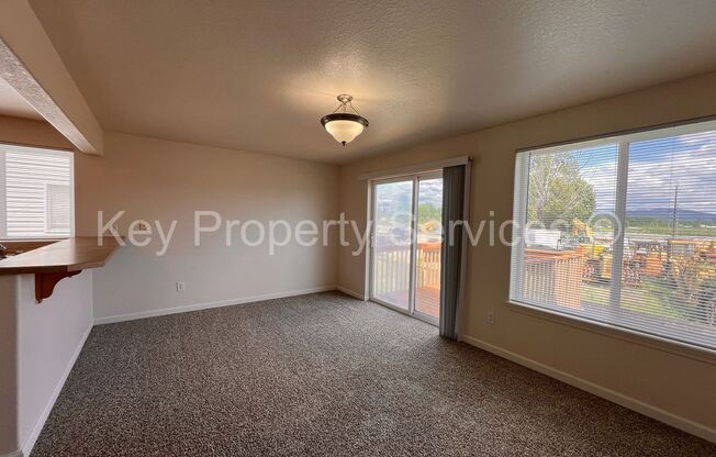 Orchards Townhome with Extra Deep Garage