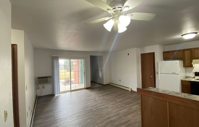 1 bed, 1 bath, 750 sqft, $850