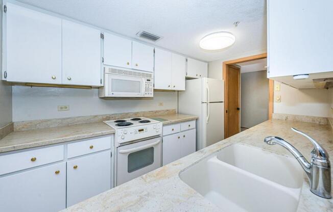 2 beds, 2 baths, 1,210 sqft, $1,950