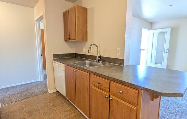 3 beds, 2 baths, 1,180 sqft, $1,529, Unit B303