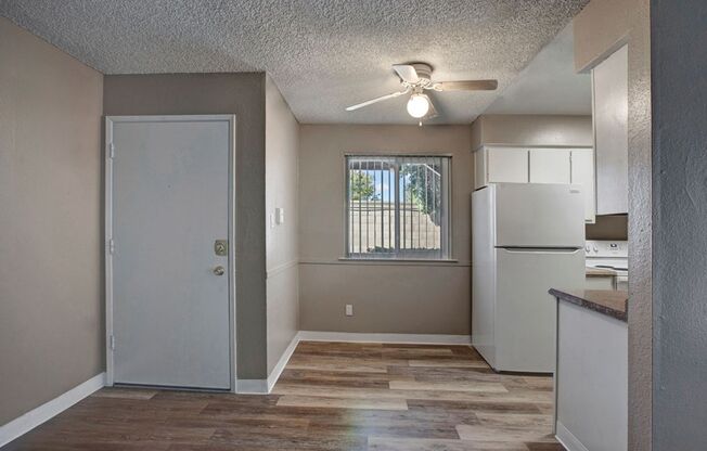 1 bed, 1 bath, 550 sqft, $1,175, Unit 76