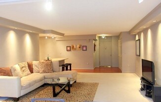 2 Hawthorne Pl.