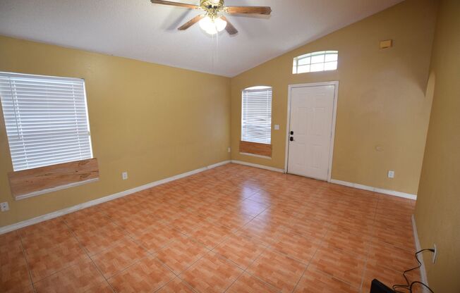 This charming 3 Bedroom, 2 Bath Single Family Home For Rent at 2216 Phonecia Ct. Orlando, FL 32837