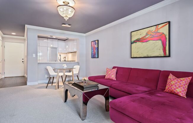Welcome to this stylish and modern 1 bedroom, 1 bathroom condo in the desirable location of East Beach!