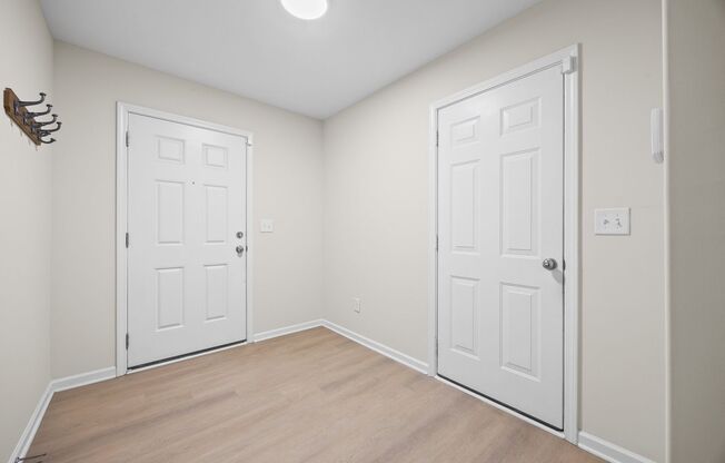 Beautiful 3-bed, 2.5 bath townhome in Catawba River Plantation of Charlotte!