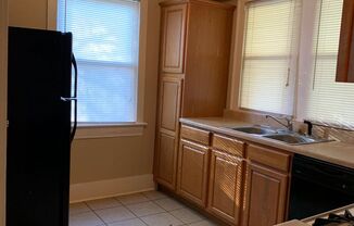 2 beds, 1 bath, $1,045