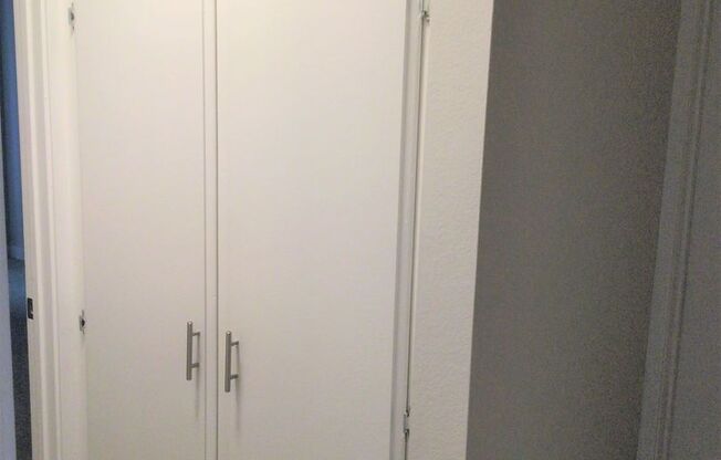 1 bed, 1 bath, 750 sqft, $2,225, Unit 090