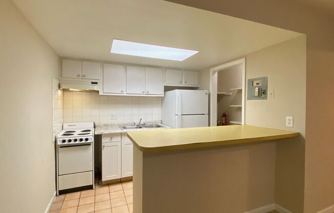 1 bed, 1 bath, $1,145, Unit P1: Henley Park #5103-1