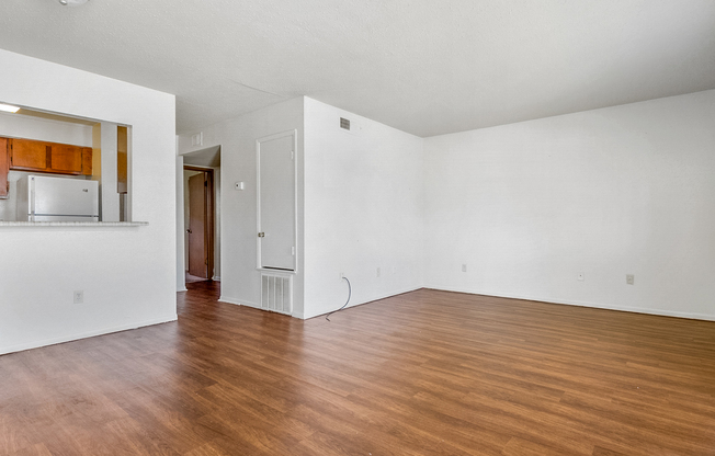 1 bed, 1 bath, 750 sqft, $595, Unit 612