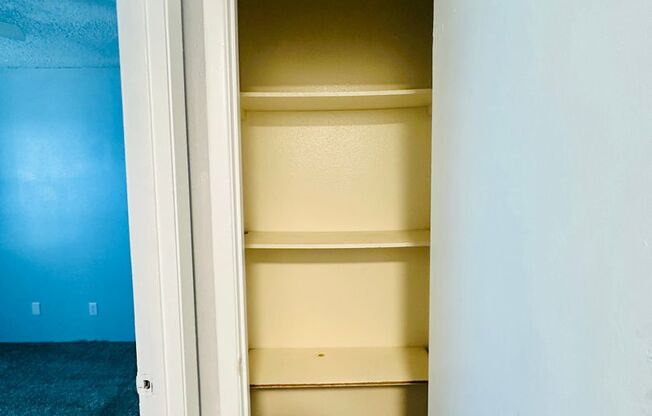 2 beds, 1.5 baths, 992 sqft, $780, Unit 215E