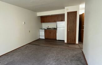 1 bed, 1 bath, $825, Unit 1832 Unit 06