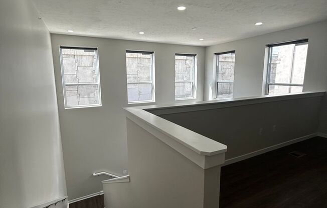 1 bed, 1.5 baths, 941 sqft, $1,595, Unit 218 - L941 LOFT