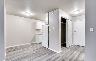Studio, 1 bath, 450 sqft, $899, Unit 433-110