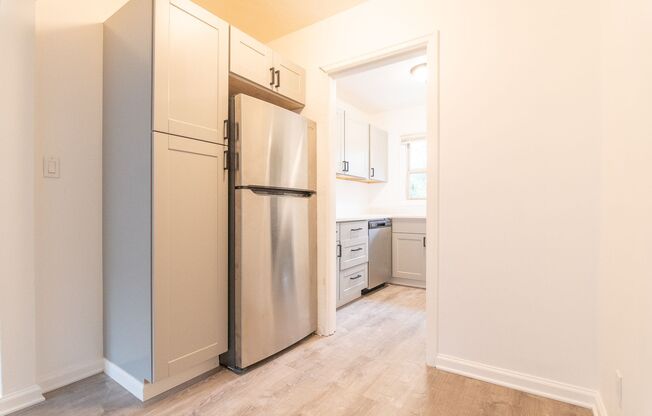 2 beds, 1 bath, 750 sqft, $1,595, Unit 13