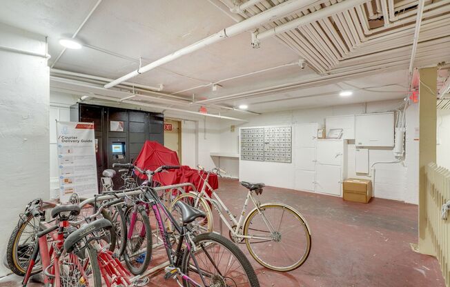 Studio, 1 bath, 500 sqft, $895, Unit 28