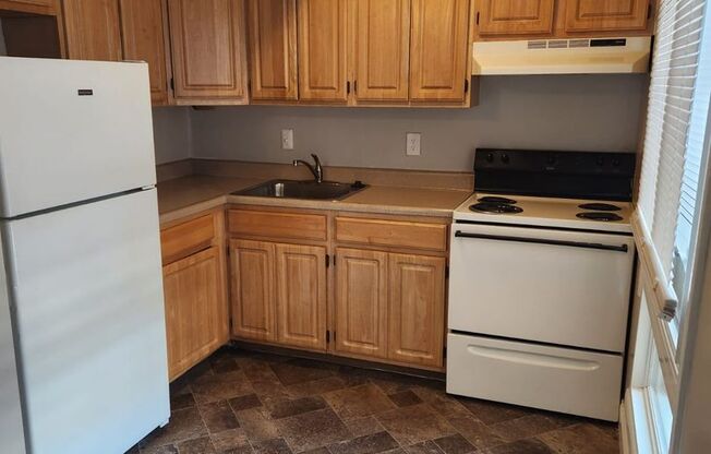 2 beds, 1 bath, 784 sqft, $1,600, Unit 6896-B1