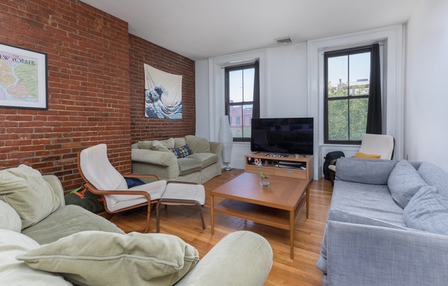 1662 Washington St Unit 3
