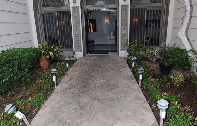 Studio, 1 bath, 450 sqft, $1,462.08, Unit 506
